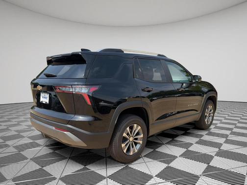 Mosaic Black Metallic 2026 Chevrolet Equinox LT