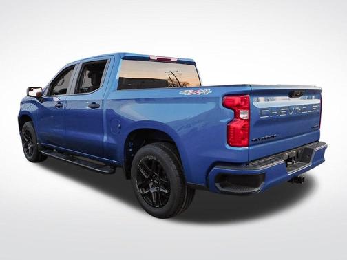 Glacier Blue Metallic 2022 Chevrolet Silverado 1500 Custom