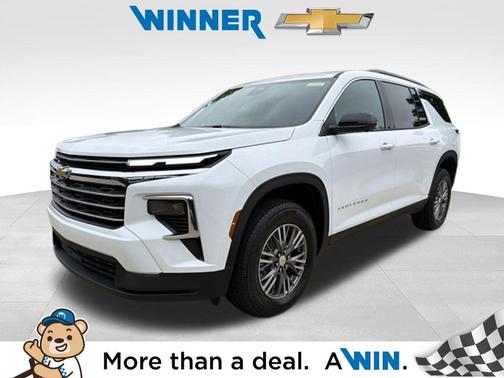 Summit White 2026 Chevrolet Traverse LT