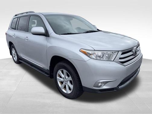 2012 Toyota Highlander SE