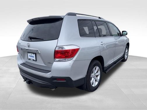 2012 Toyota Highlander SE
