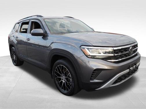 2023 Volkswagen Atlas 3.6L SE w/Technology