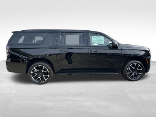 2025 Chevrolet Suburban RST