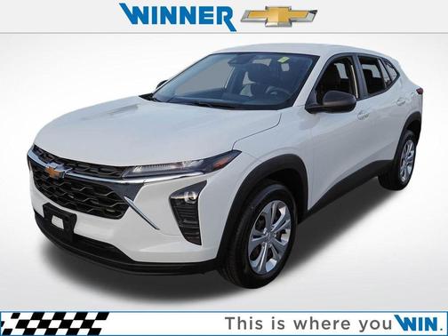 Summit White 2025 Chevrolet Trax LS