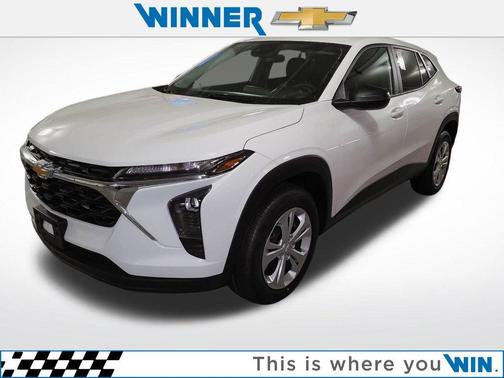 Summit White 2025 Chevrolet Trax LS