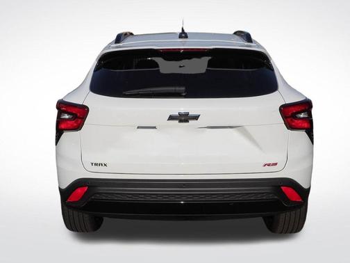 Summit White 2025 Chevrolet Trax 2RS