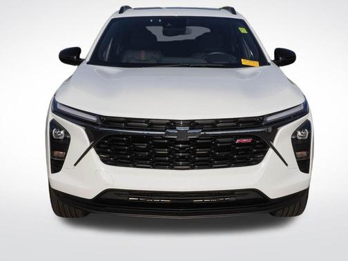 Summit White 2025 Chevrolet Trax 2RS