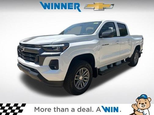 Summit White 2026 Chevrolet Colorado LT