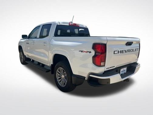 Summit White 2026 Chevrolet Colorado LT