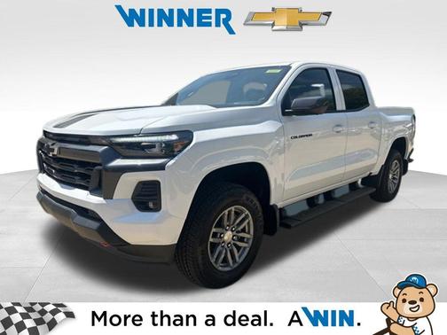 Summit White 2026 Chevrolet Colorado LT