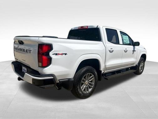 Summit White 2026 Chevrolet Colorado LT