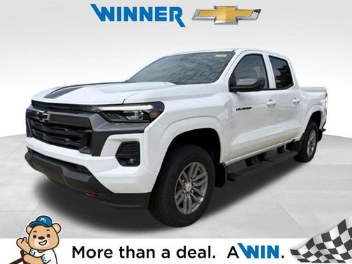 Summit White 2026 Chevrolet Colorado LT