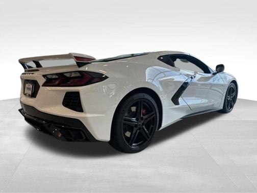 Arctic White 2026 Chevrolet Corvette Stingray w/3LT