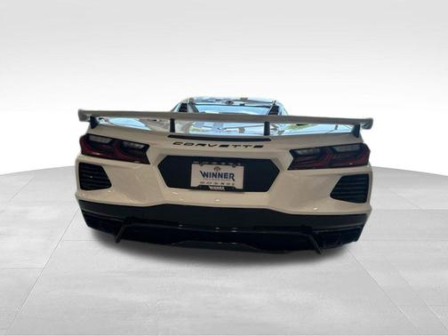 Arctic White 2026 Chevrolet Corvette Stingray