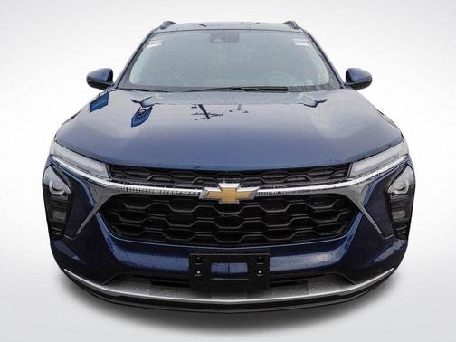 Blue Glow Metallic 2024 Chevrolet Trax LT