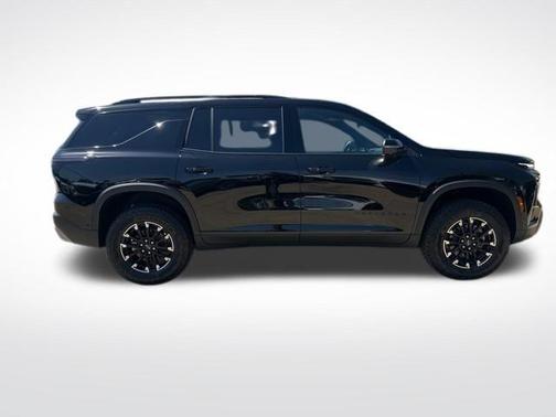 Mosaic Black Metallic 2026 Chevrolet Traverse Z71