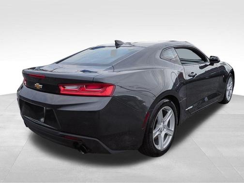 2018 Chevrolet Camaro 1LS