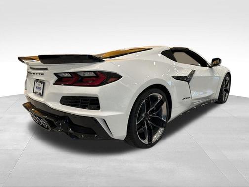 Arctic White 2026 Chevrolet Corvette Z06