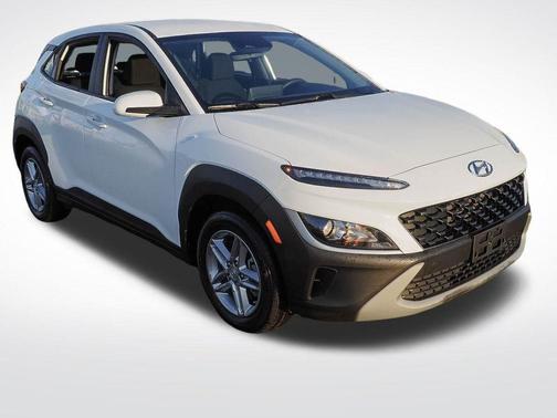 Lunar White 2022 Hyundai KONA SE