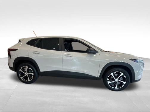 White Sand 2026 Chevrolet Trax 1RS