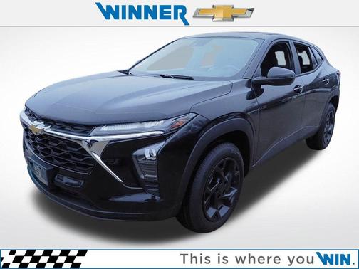 Mosaic Black Metallic 2024 Chevrolet Trax LS