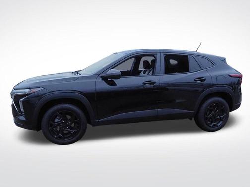 Mosaic Black Metallic 2024 Chevrolet Trax LS