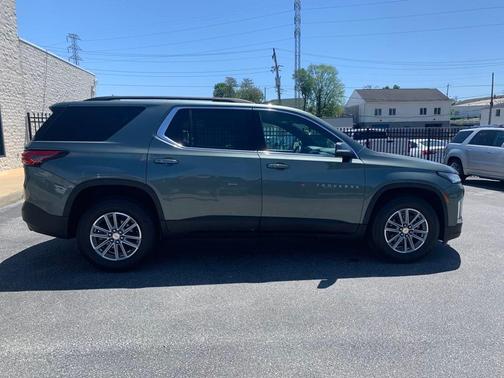 2022 Chevrolet Traverse LT Cloth