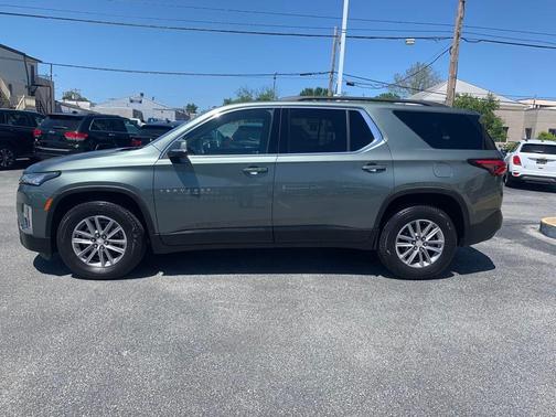 2022 Chevrolet Traverse LT Cloth