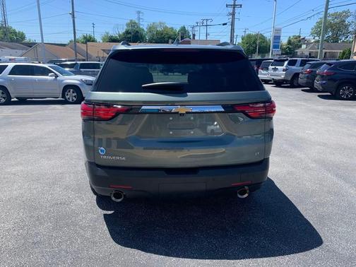 2022 Chevrolet Traverse LT Cloth