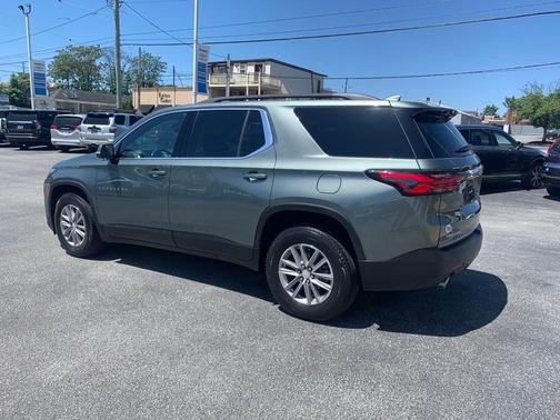 2022 Chevrolet Traverse LT Cloth