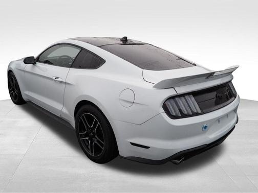 2021 Ford Mustang EcoBoost