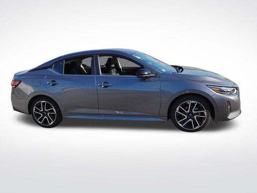 Gun Metallic 2025 Nissan Sentra SR