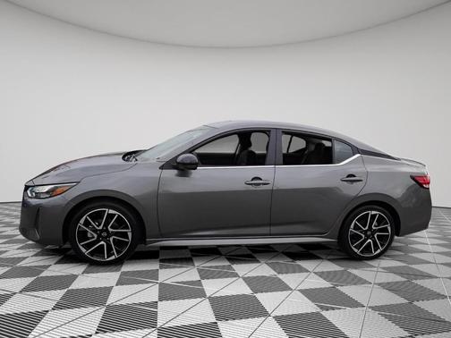 Gun Metallic 2025 Nissan Sentra SR