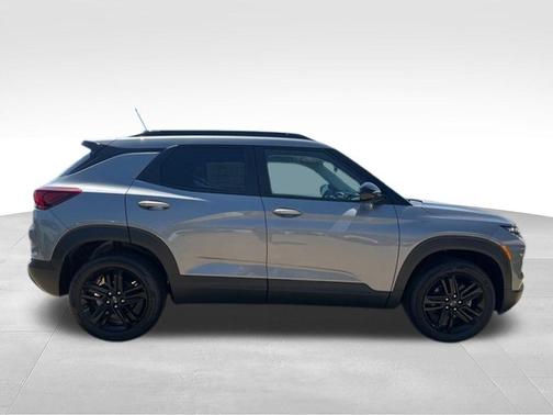 Sterling Gray Metallic 2026 Chevrolet Trailblazer LT