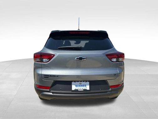 Sterling Gray Metallic 2026 Chevrolet Trailblazer LT