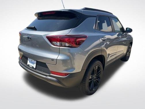 Sterling Gray Metallic 2026 Chevrolet Trailblazer LT