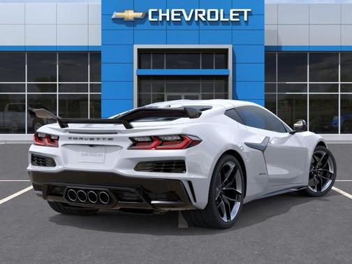 Arctic White 2026 Chevrolet Corvette Z06