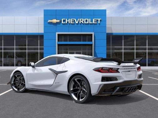 Arctic White 2026 Chevrolet Corvette Z06