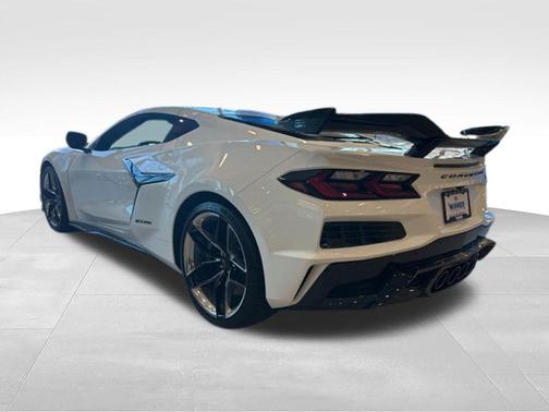Arctic White 2026 Chevrolet Corvette Z06