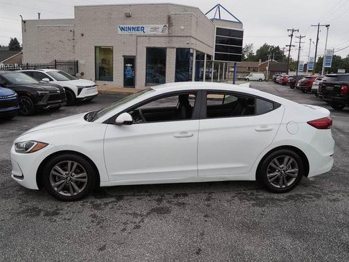 Quartz White Pearl 2018 Hyundai ELANTRA SEL