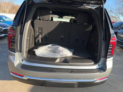 2025 Chevrolet Tahoe LS