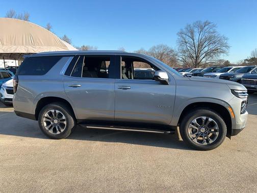 2025 Chevrolet Tahoe LS