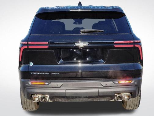 Mosaic Black Metallic 2024 Chevrolet Traverse LS