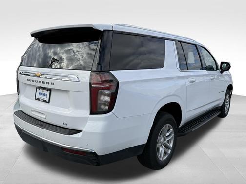 2023 Chevrolet Suburban LT