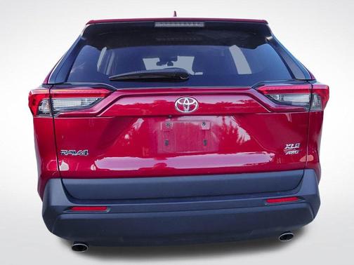 Pearl 2023 Toyota RAV4 XLE