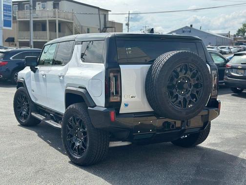 2024 GMC HUMMER EV SUV 2X