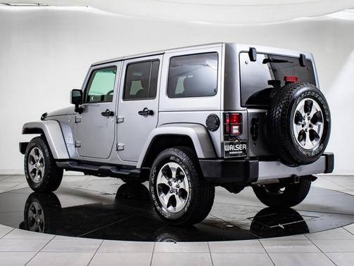 2017 Jeep Wrangler Sahara