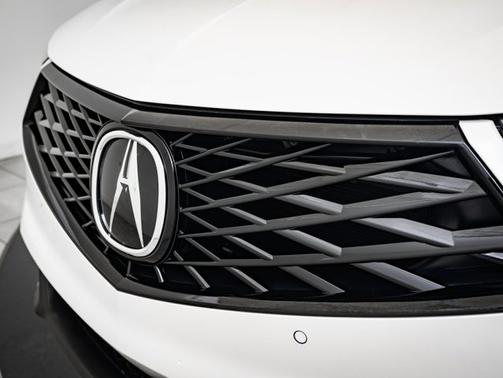 2025 Acura RDX w/Technology Package