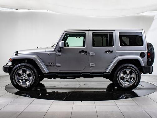 2017 Jeep Wrangler Sahara