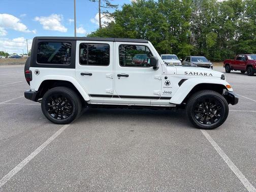 Bright White Clearcoat 2023 Jeep Wrangler 4xe Sahara